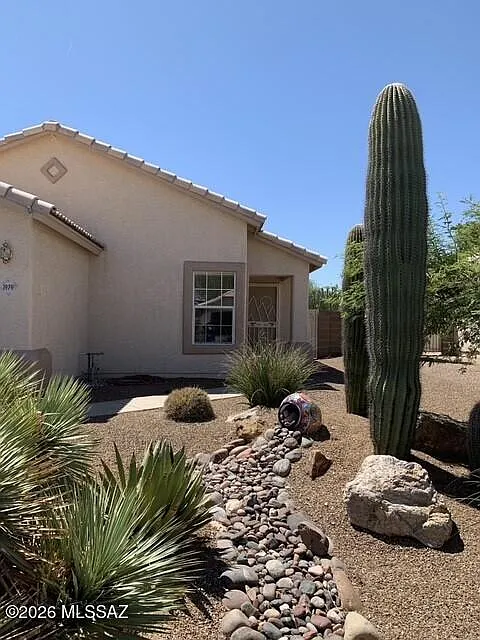 Building Photo - 1979 W Cholla Estate Dr