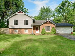 7230 Dodge St, Romulus, MI 48174