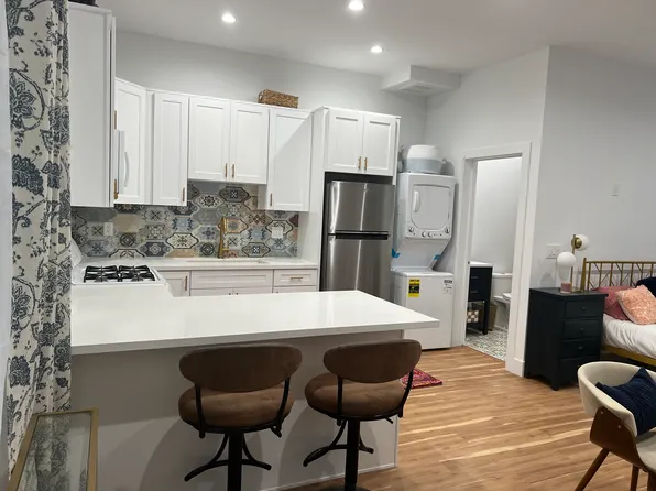 6601 Louise Ave #A, Van Nuys, CA 91406