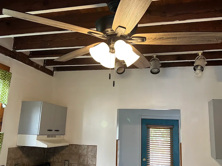 112 Etna St — Photo 11