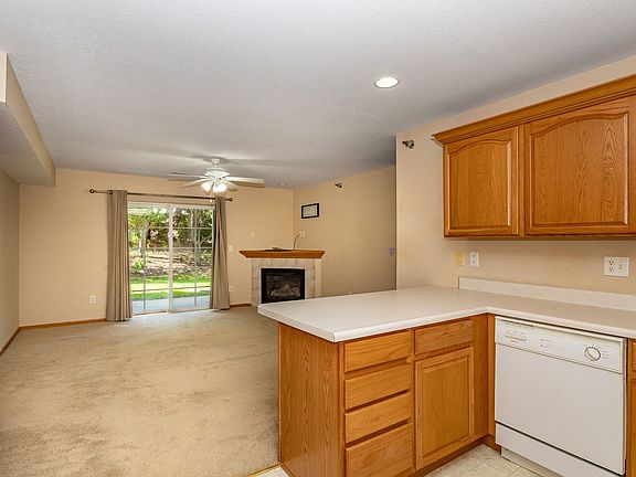 3rd image of 4120 100th St APT 4