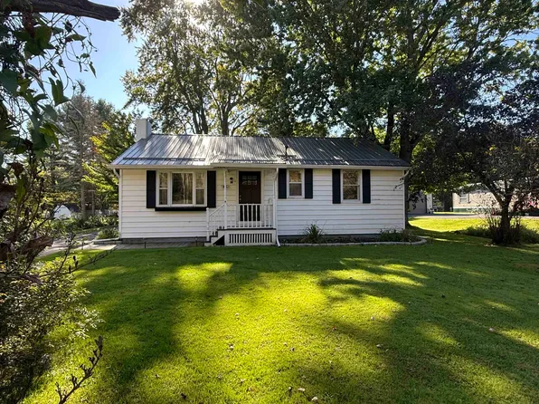 61 Hough Rd, Massena, NY 13662