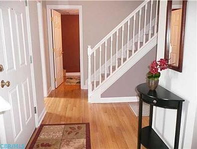 4th image of 284 Myers Dr