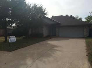 1101 Blue Ridge Dr, Edmond, OK 73003