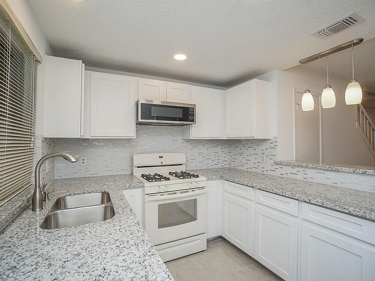 2810 Grants Lake Blvd #903 — Photo 23