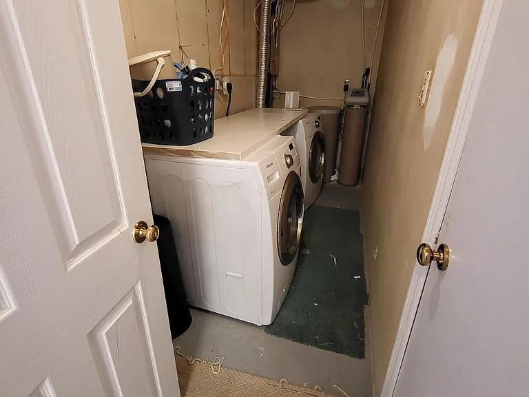 36 Cambridge Cres #MAIN — Photo 10
