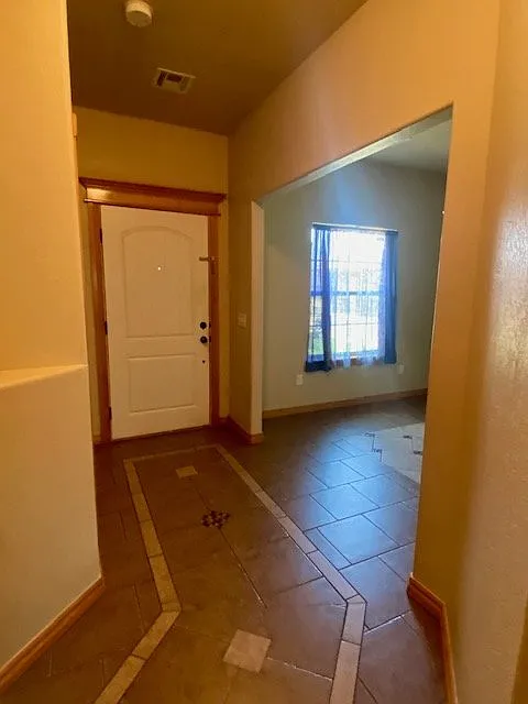 4 bed, 1621 sqft, $1,695 — Photo 3