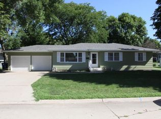 813 E 17th St, Spencer, IA 51301