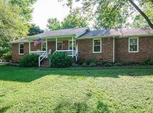 306 Greenfield Ln, Castalian Springs, TN 37031