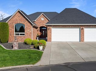 101 Prestwick Ln, Pasco, WA