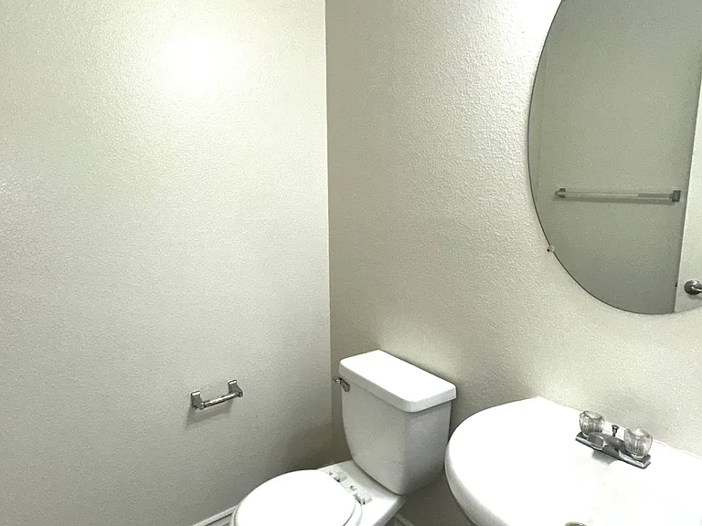 14073 Mare Ln — Photo 9