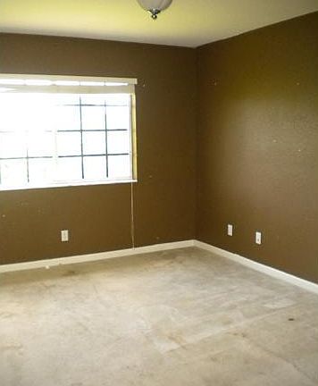 5th image of 2046 Marsh Harbor Drive