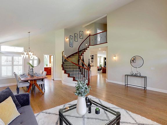 5th image of 2804 Mira Bella Cir