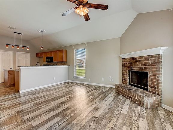 4th image of 1307 Angel Fire Dr