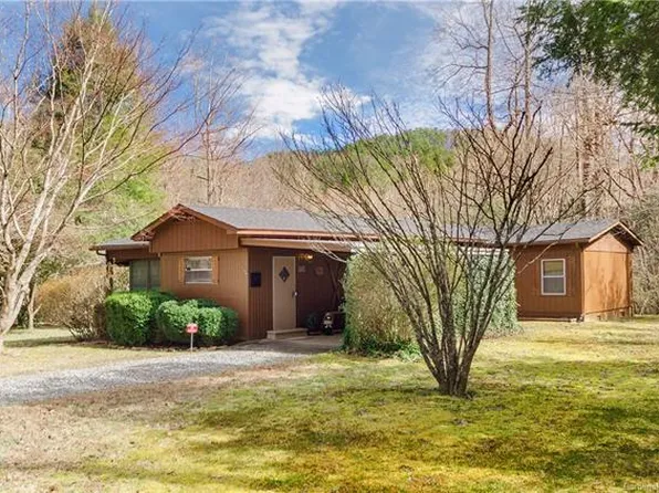102 Julian Way, Lake Lure, NC 28746