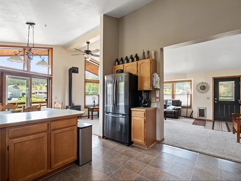 256 Lake View Cir E — Photo 3