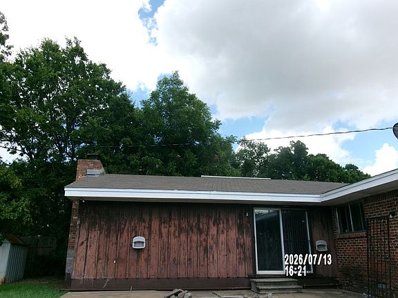 2nd image of 1319 NW Carroll Dr