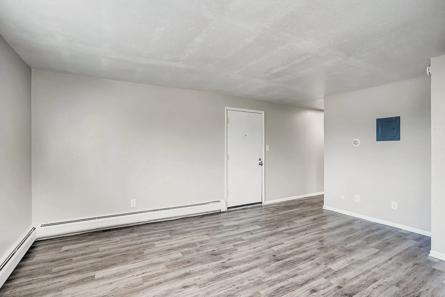 1 bed, 1.0 bath, 650 sqft, $1,140 — Photo 2