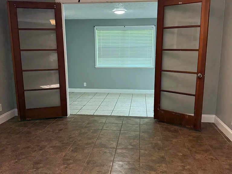 5044 Oakside Dr — Photo 15