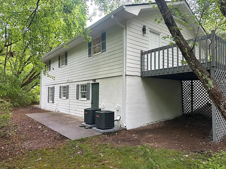 64 Nebo Dr #B — Photo 2