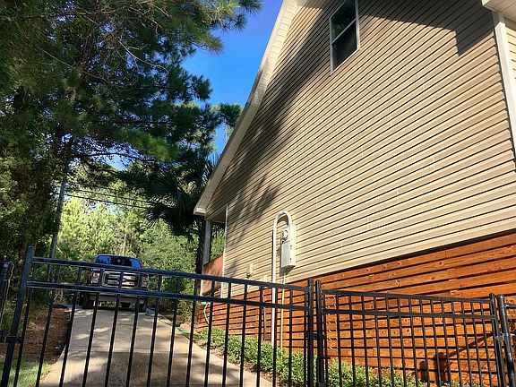 2nd image of 2505 Dolphin Dr