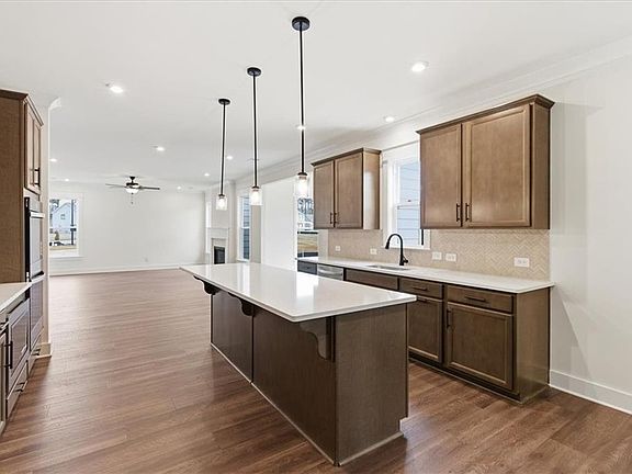 7th image of this home