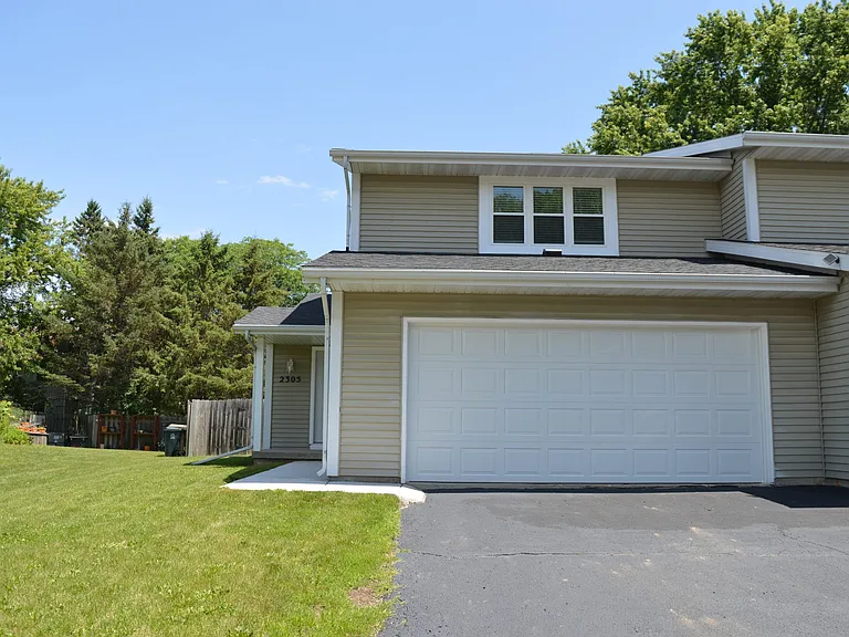2305 McKenna Blvd — Photo 17