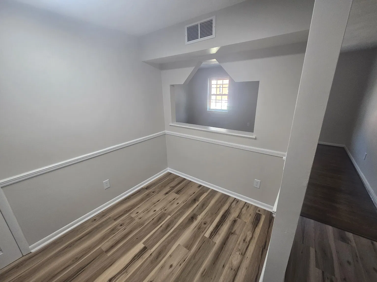 2 bed, 1.0 bath, 900 sqft, $895 — Photo 3