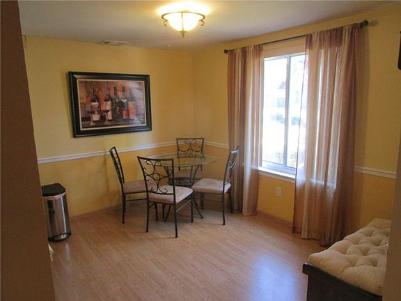 4th image of 53 Skyline Dr #53