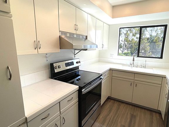 3rd image of 5000 S Centinela Ave APT 309