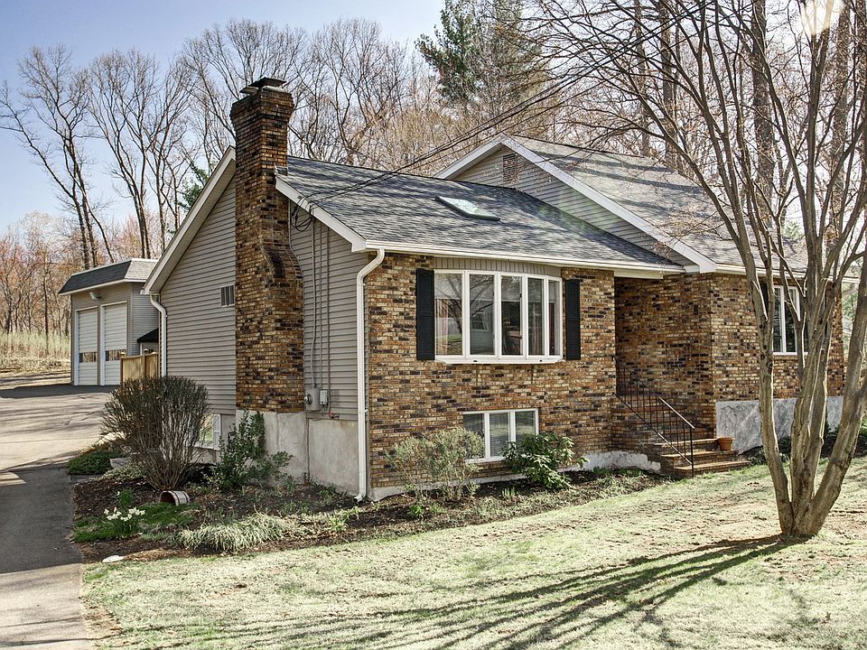 376 Pleasant Valley Rd.