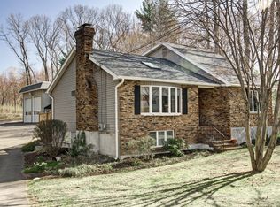 376 Pleasant Valley Rd, South Windsor, CT 06074