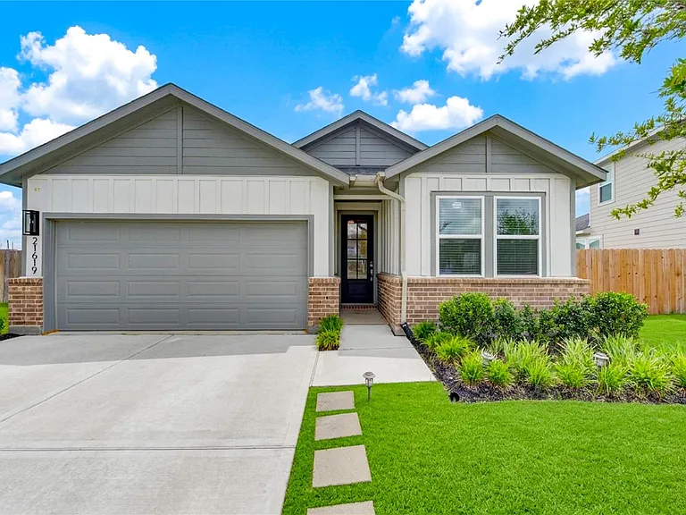 21619 Indigo Harvest Ln — Photo 1