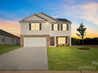 22 Callie River Ct, Clyde, NC 28721