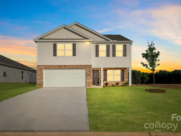 22 Callie River Ct, Clyde, NC 28721