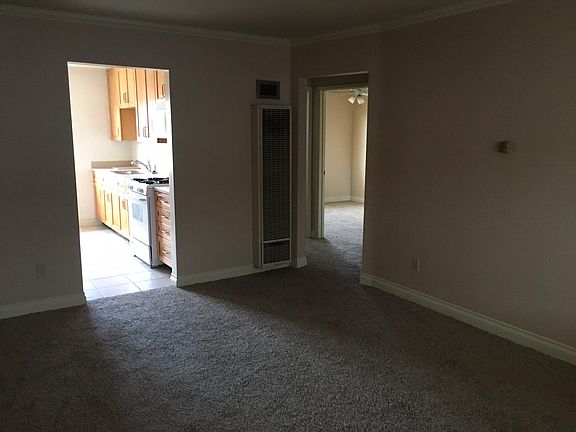 4th image of 4122 Louisiana St