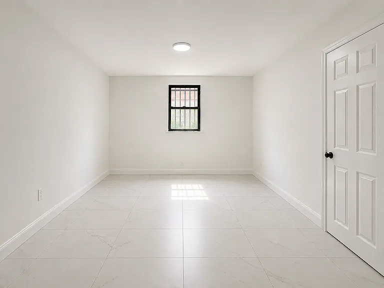 459 Pulaski St #1 — Photo 4