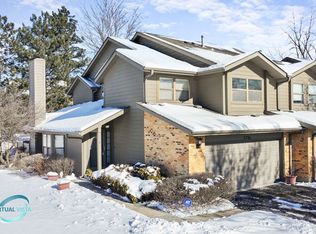 1716 Wildwood Ln, Darien, IL 60561