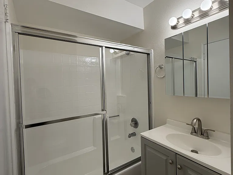 541 Ivy St #2 — Photo 7