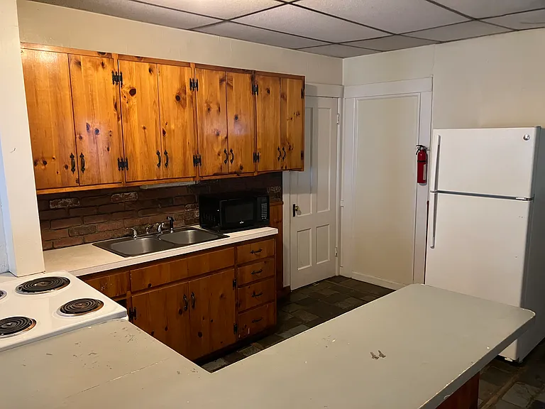 11 Pleasant St #3 — Photo 11