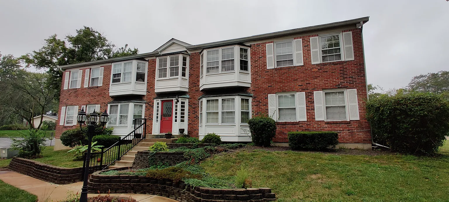 618 Broadmoor Dr APT D photo 1