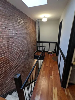 Rented by Delmark Realty LLC | media 29