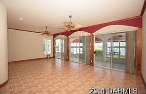 5th image of 214 S Venetian Way