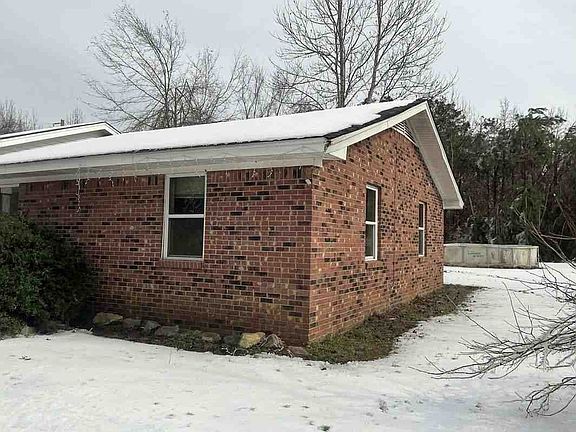 3rd image of 210 County Road 239