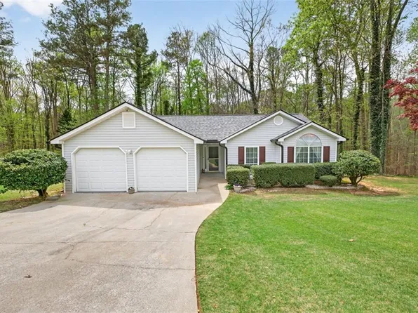 3962 Edge Brook Dr, Flowery Branch, GA 30542