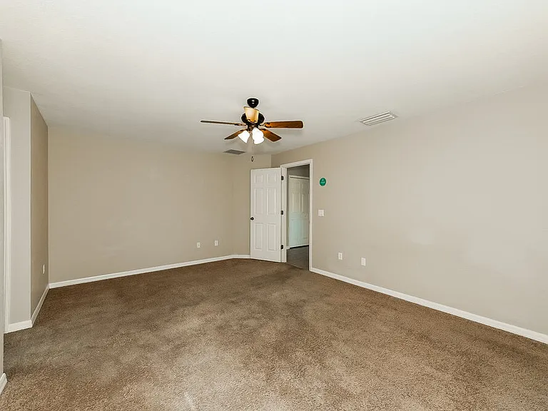 2795 Yacolt Ave — Photo 9