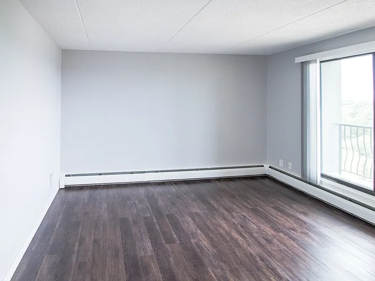 37 Berkeley Pl W — Photo 8