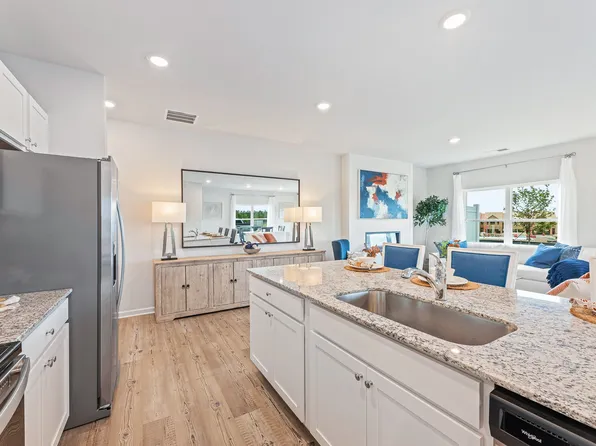 1010 Sutherland Ln, Lawrenceville, GA 30043