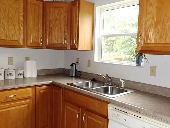 5th image of 7732 Farm Hill Dr