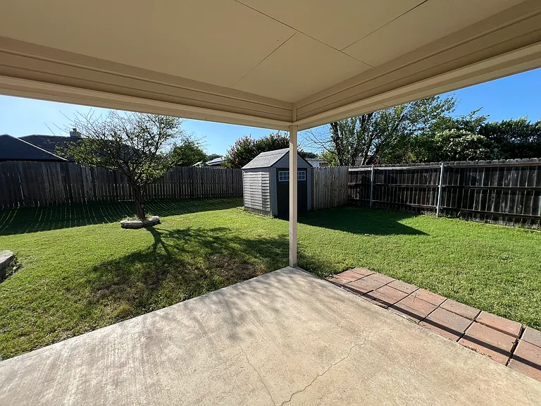 5009 Joseph Dr — Photo 31